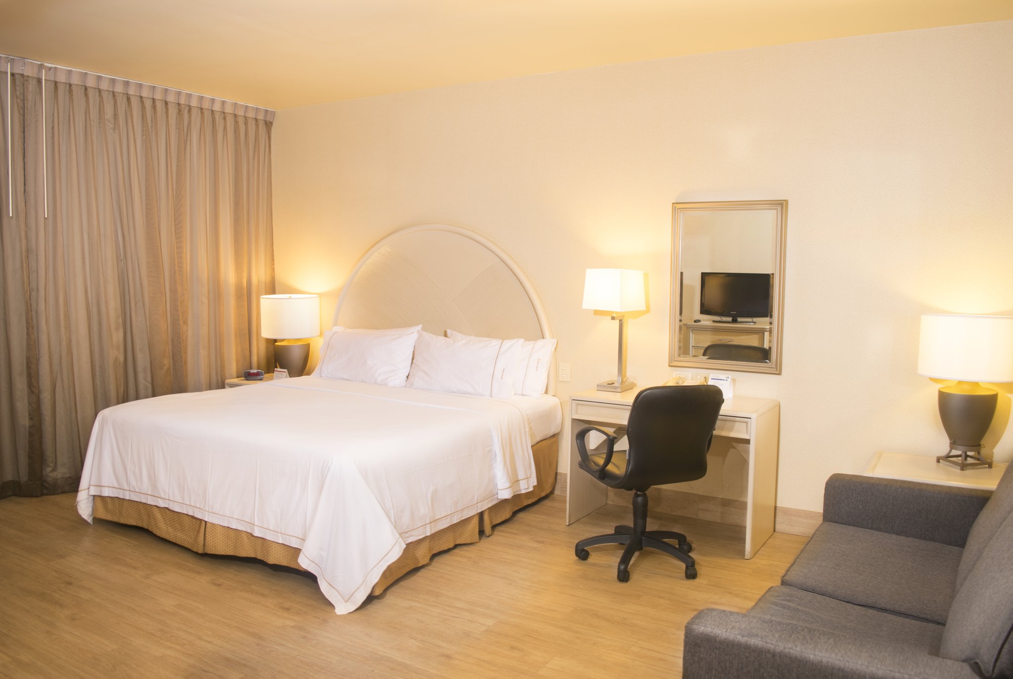 Holiday Inn Express Galleria San Jeronimo
