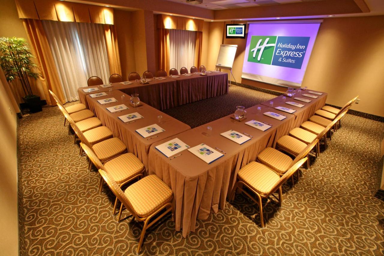 Holiday Inn Express Hotel & Suites Monterrey Aeropuerto