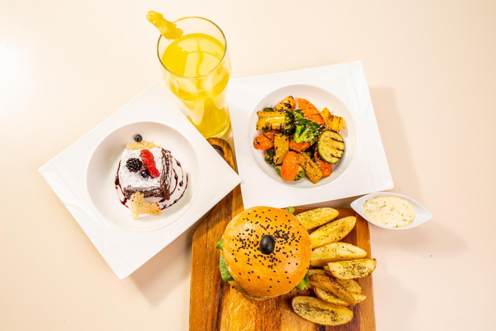 Horizon Hotel & Convention Center