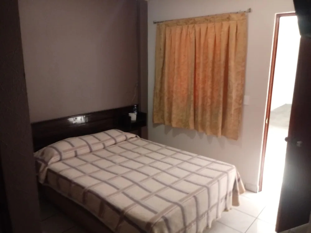 Hotel 2000