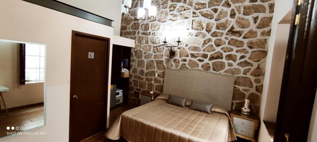 Hotel Cantera Rosa