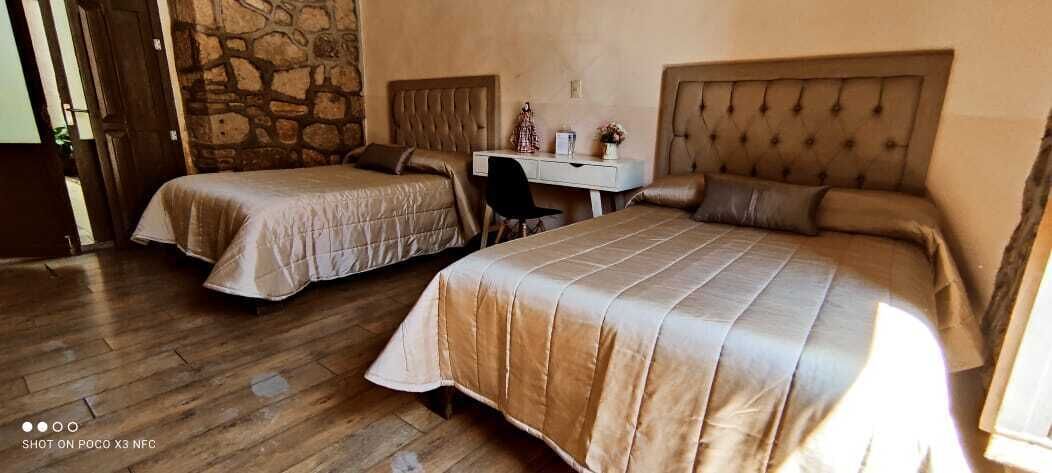 Hotel Cantera Rosa
