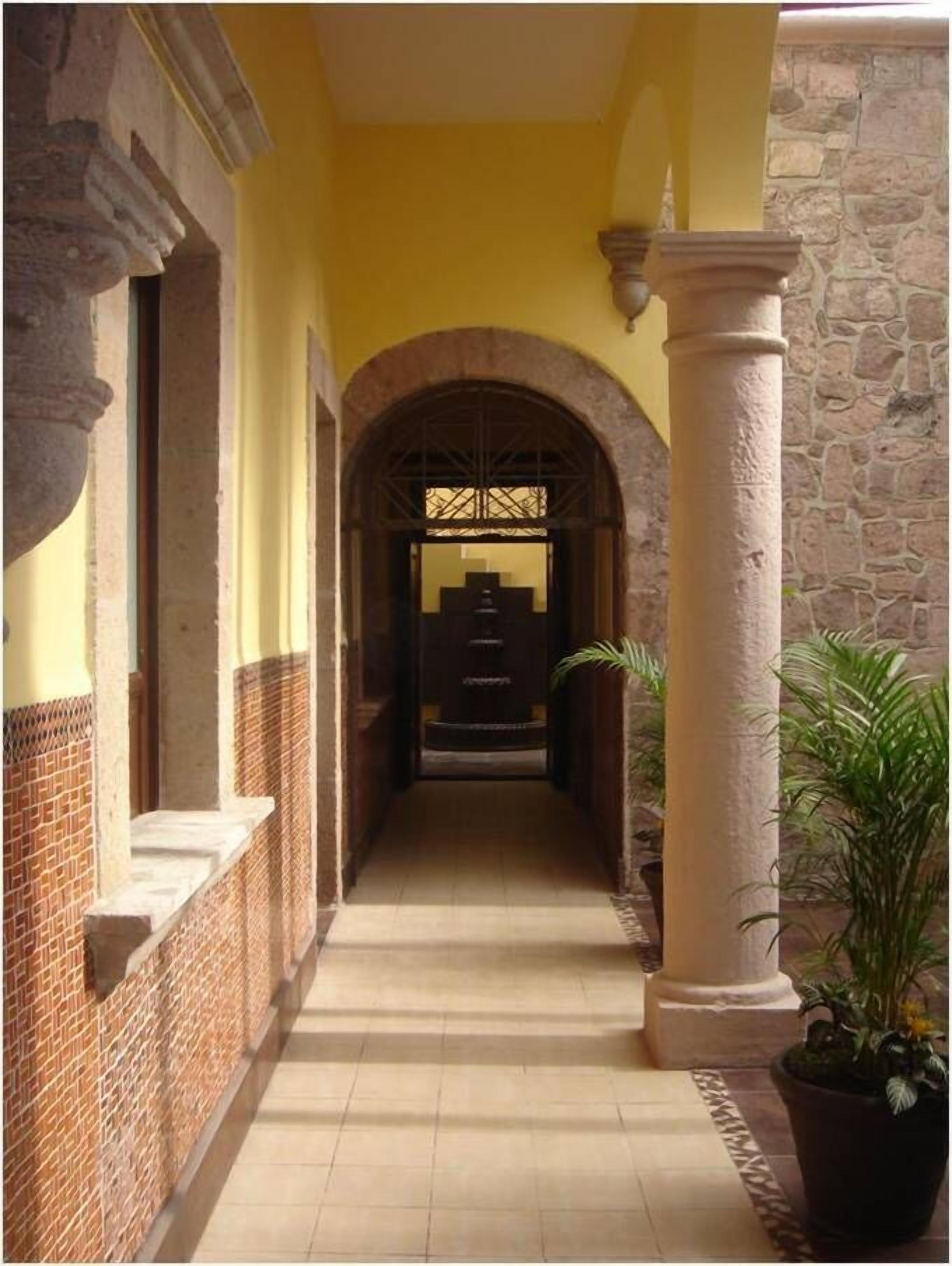 Hotel Cantera Rosa