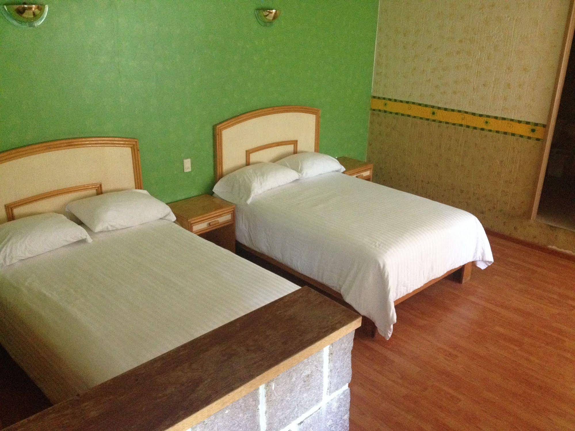 Hotel & Suites Hacienda Montesinos