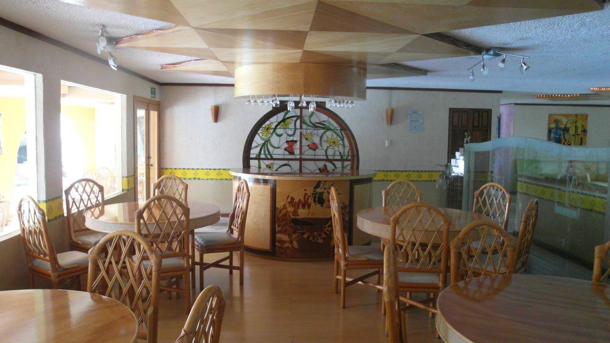 Hotel & Suites Hacienda Montesinos