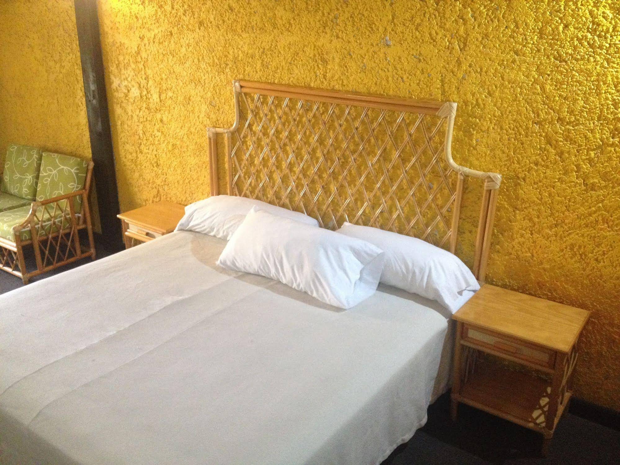 Hotel & Suites Hacienda Montesinos
