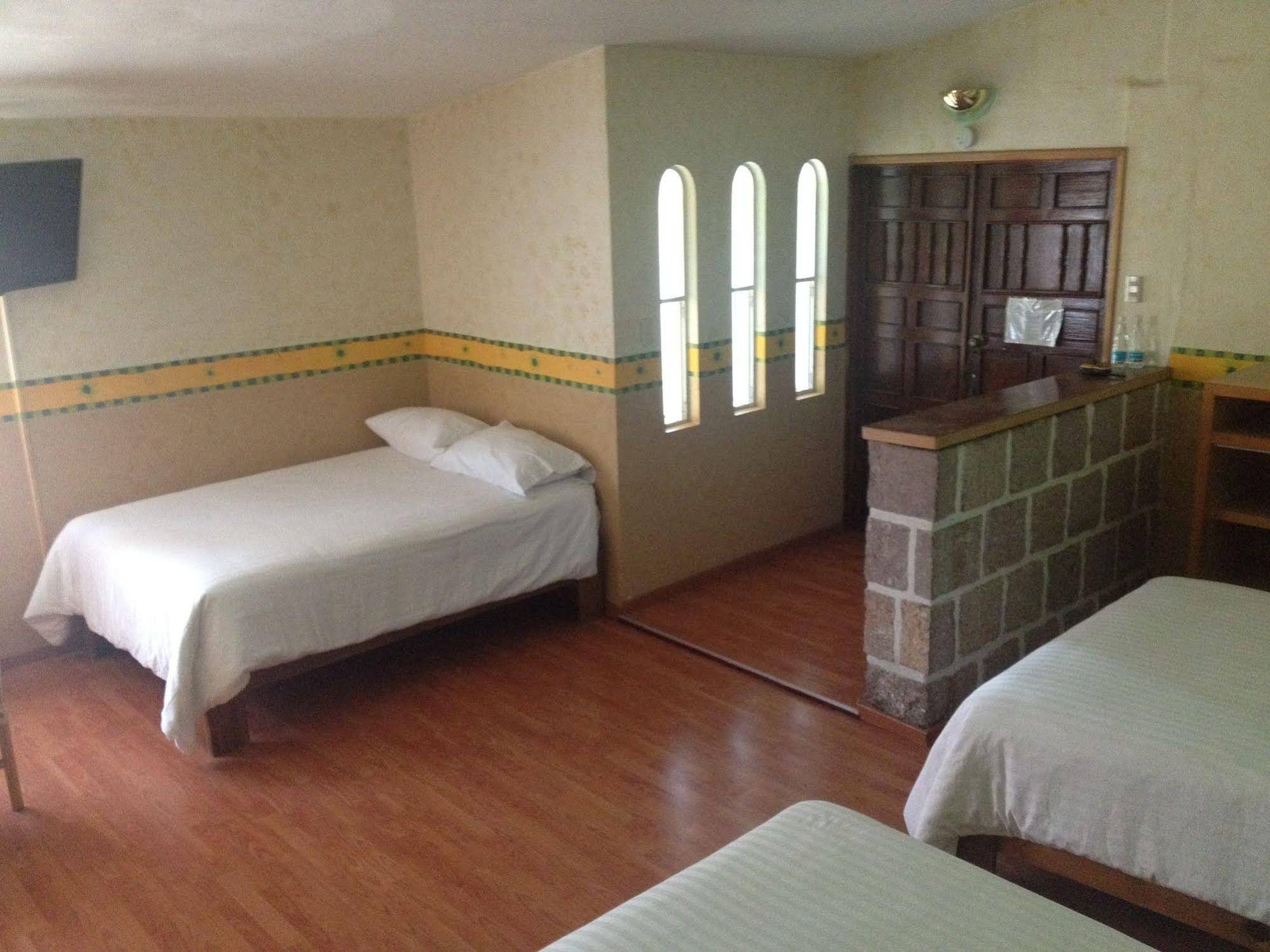 Hotel & Suites Hacienda Montesinos