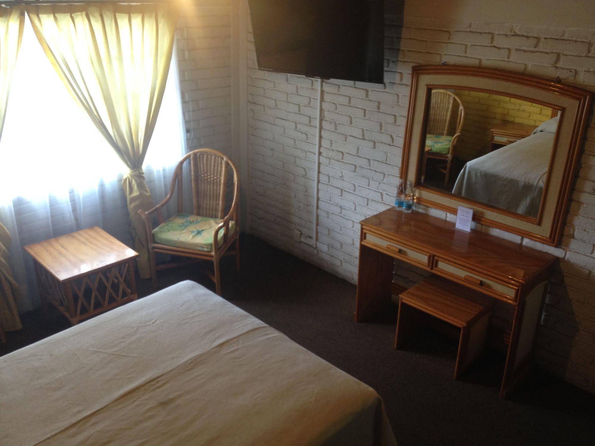 Hotel & Suites Hacienda Montesinos