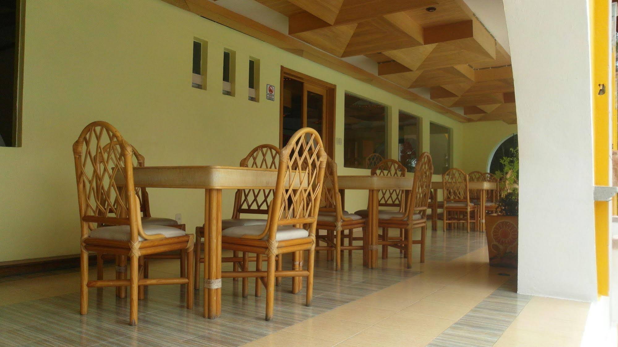 Hotel & Suites Hacienda Montesinos