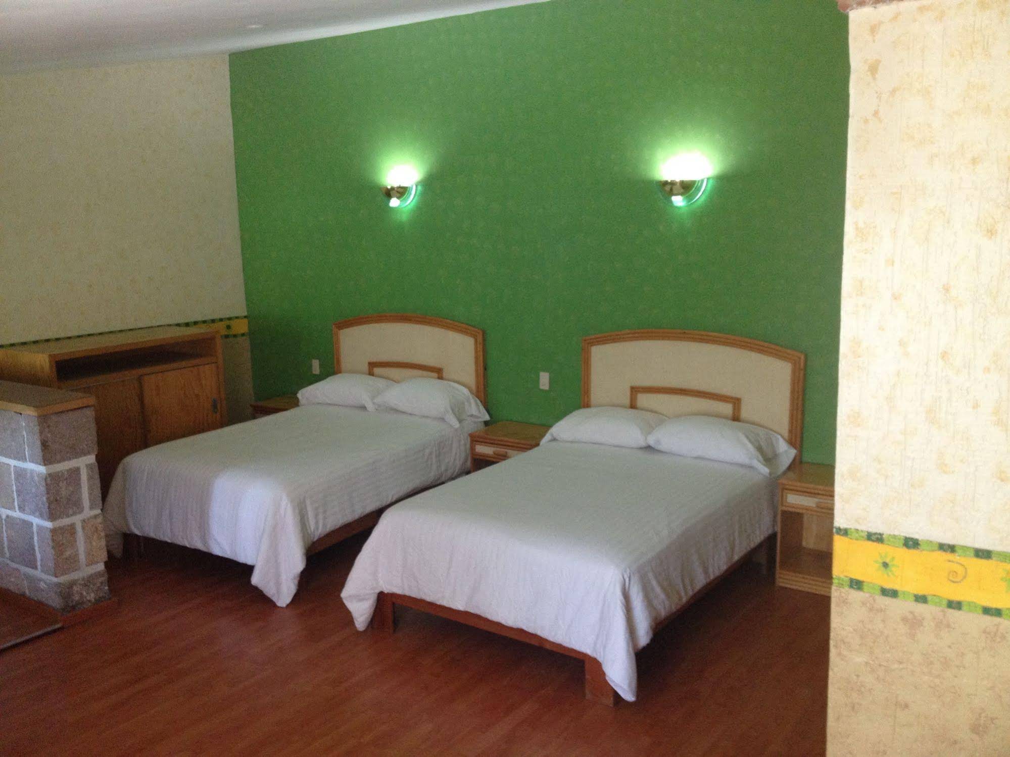 Hotel & Suites Hacienda Montesinos