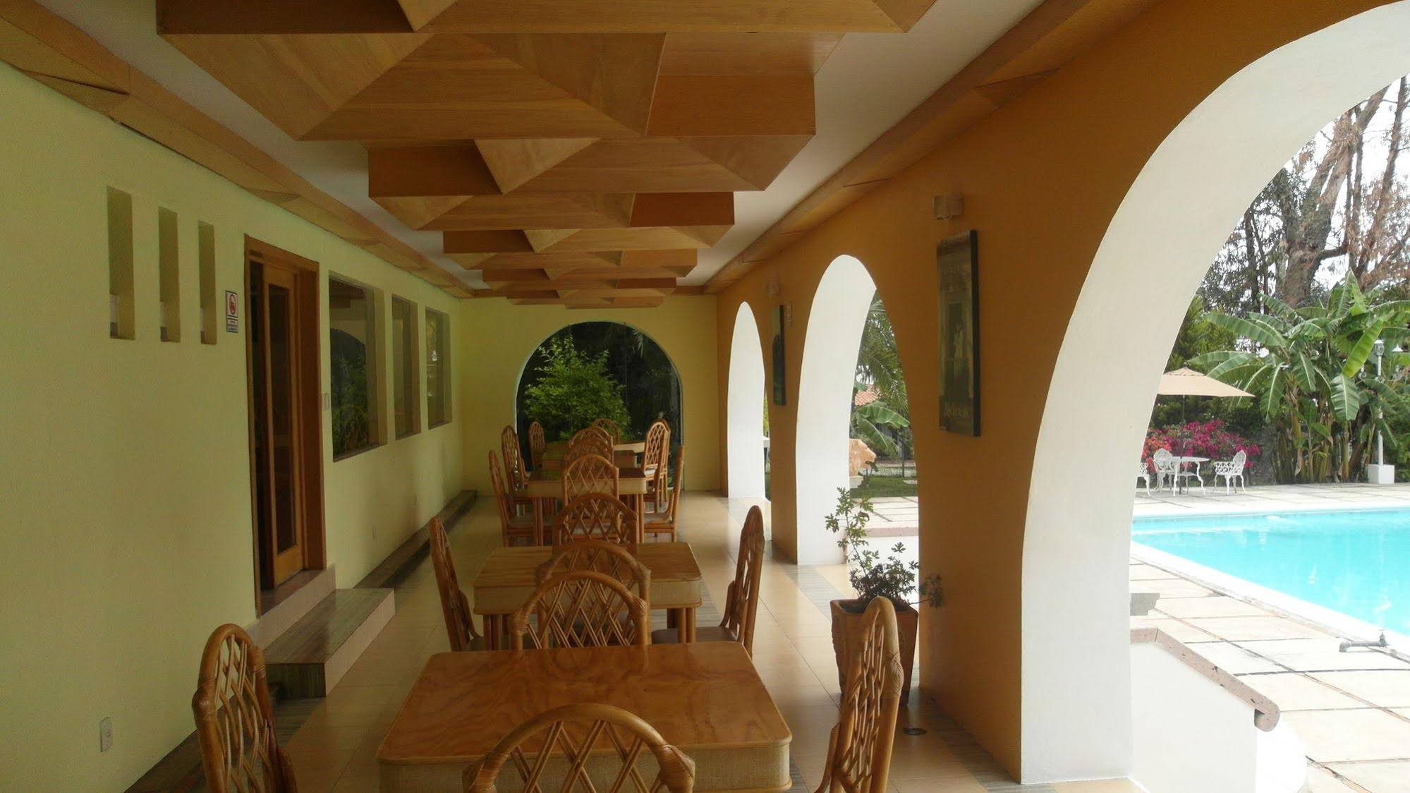 Hotel & Suites Hacienda Montesinos