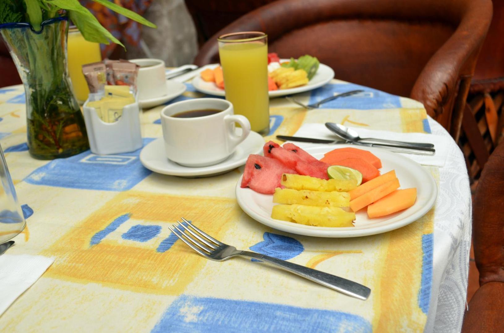 Howard Johnson by Wyndham Morelia Calle Real