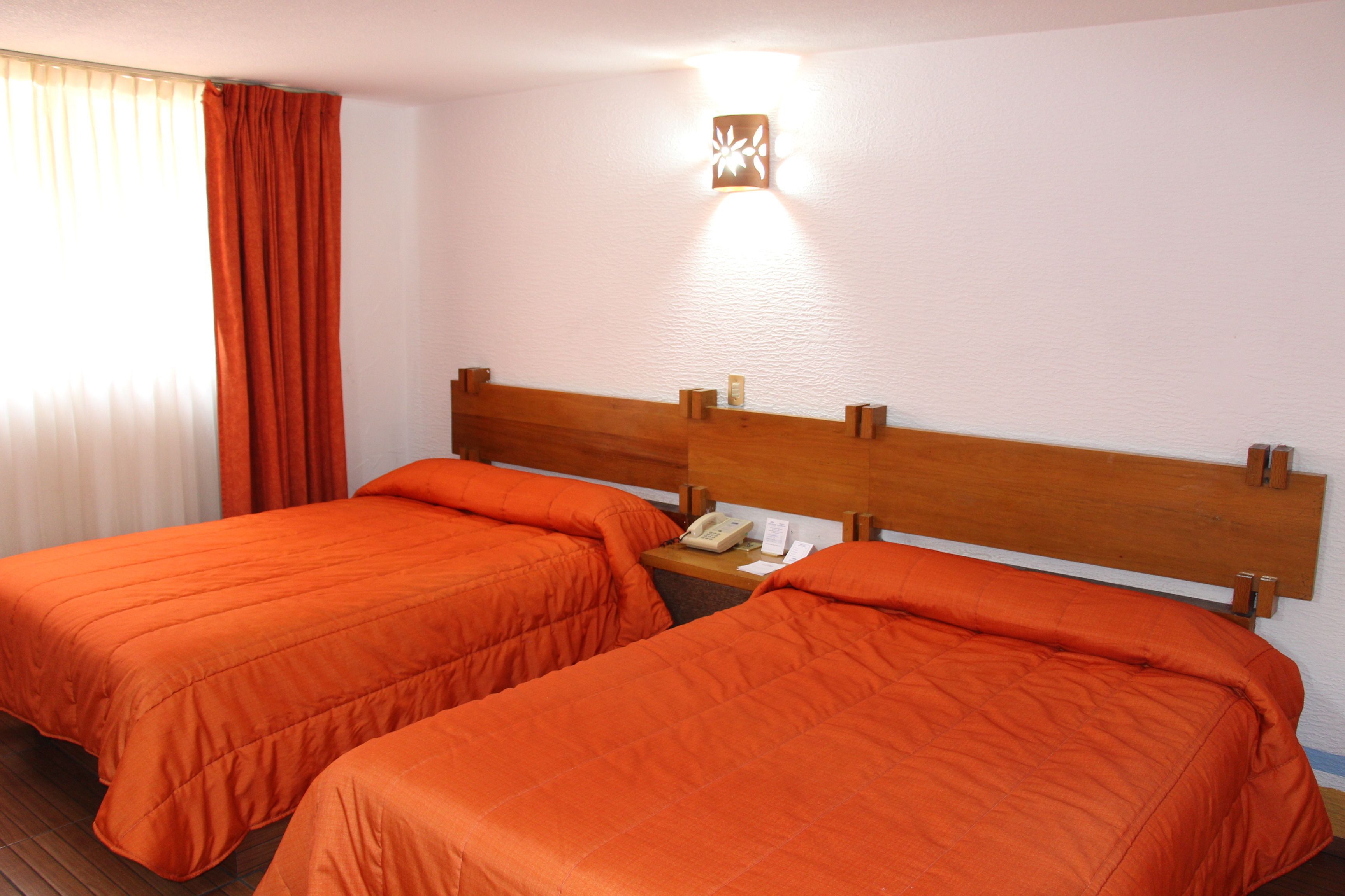 Howard Johnson by Wyndham Morelia Calle Real