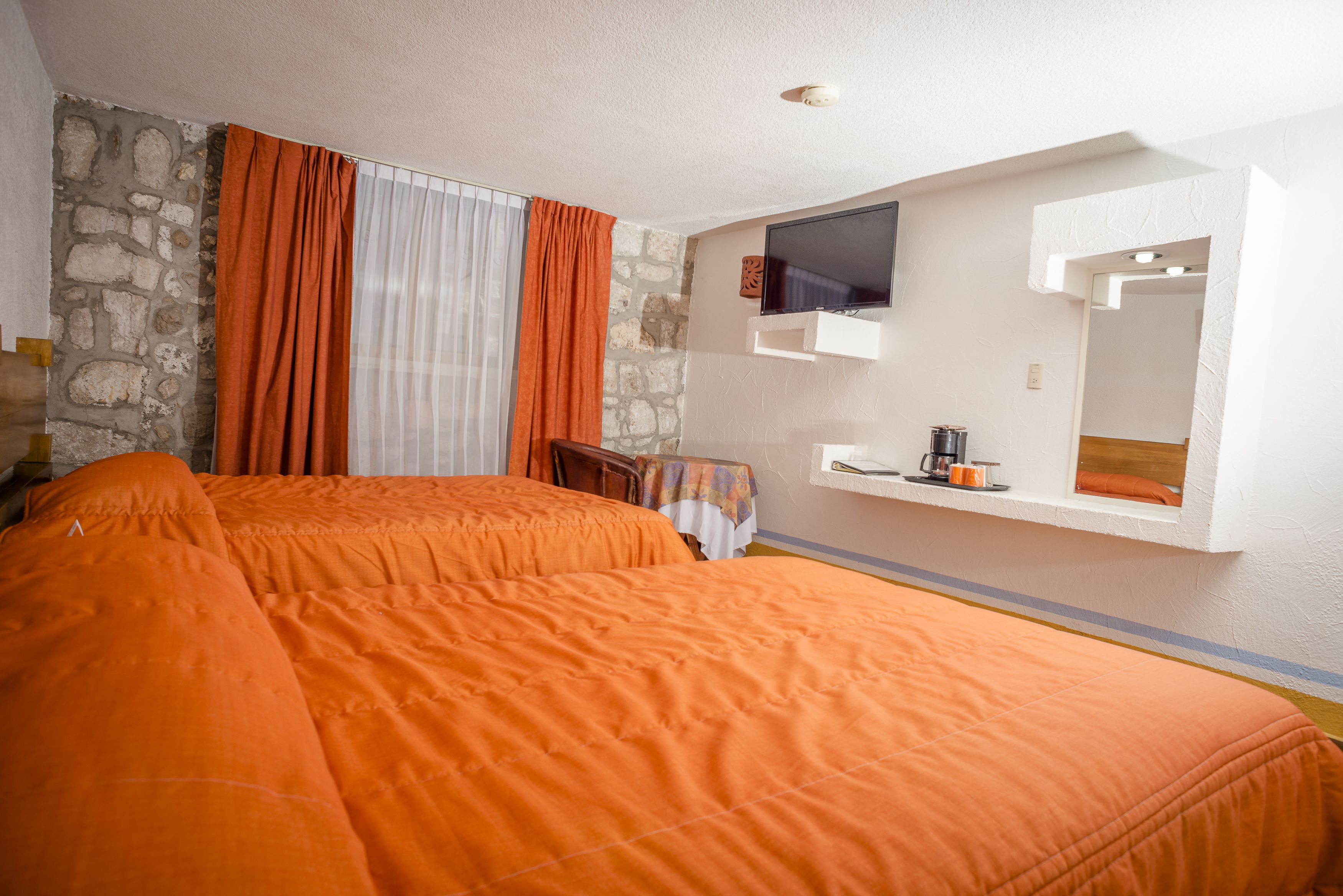 Howard Johnson by Wyndham Morelia Calle Real