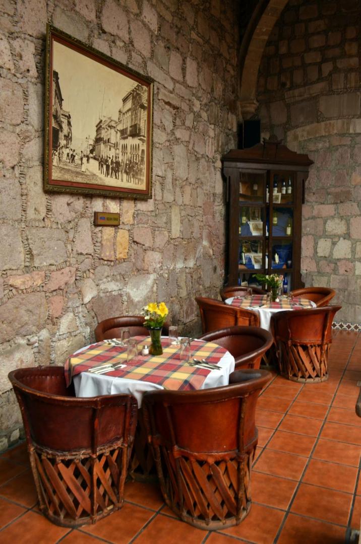 Howard Johnson by Wyndham Morelia Calle Real