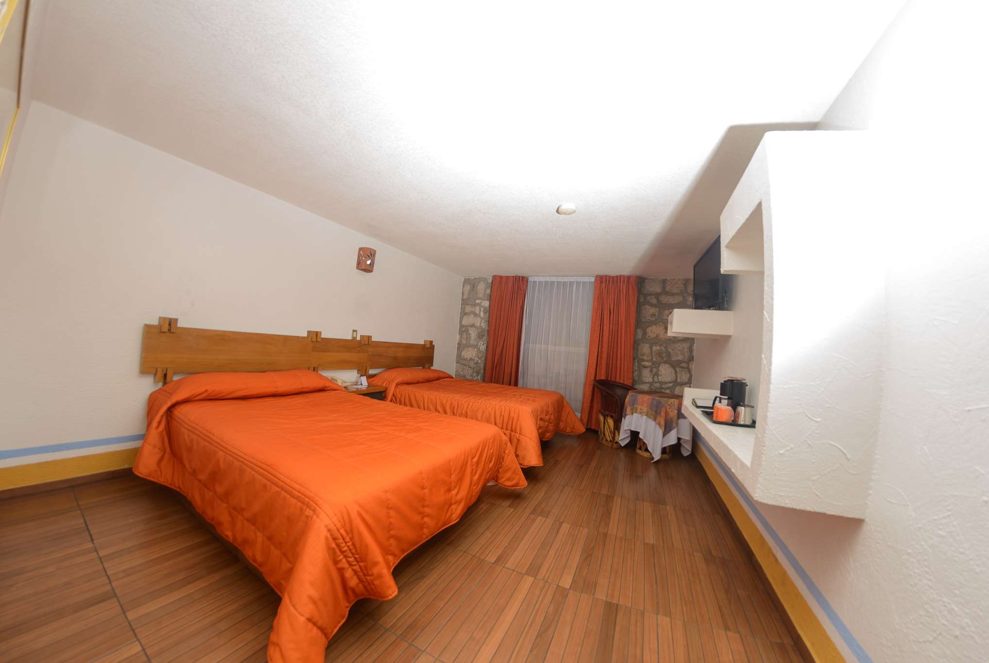 Howard Johnson by Wyndham Morelia Calle Real