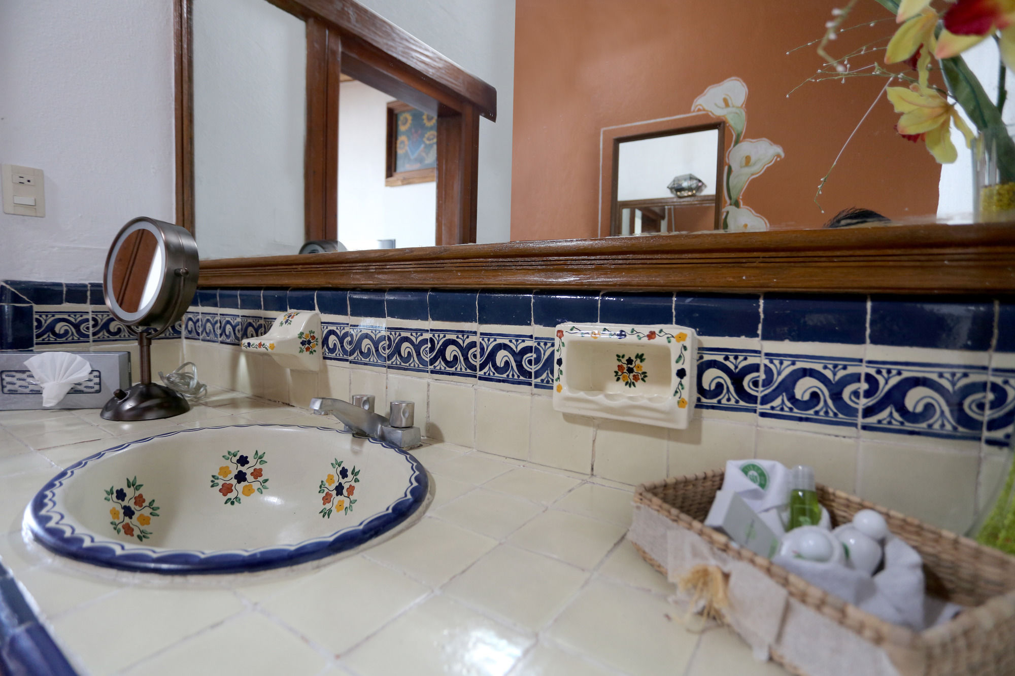 Villa San Jose Hotel & Suites