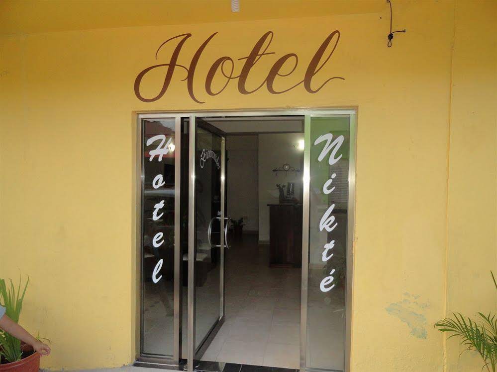 Hotel d' Santiago's