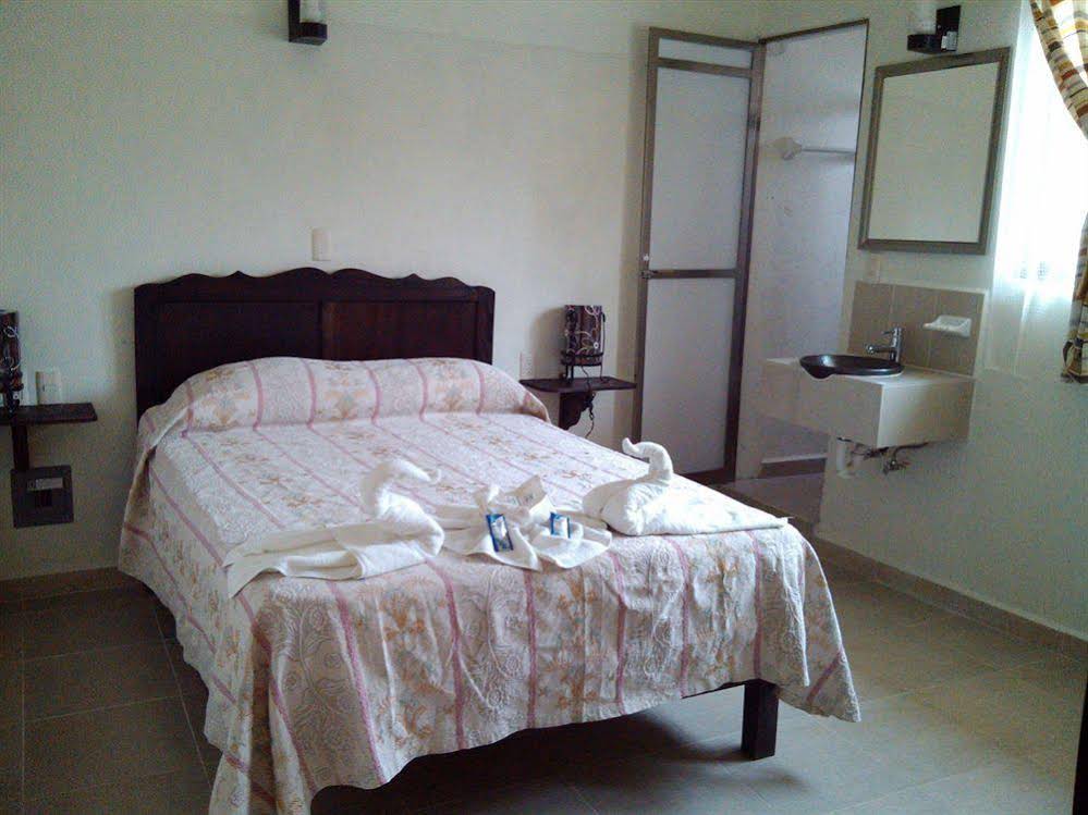 Hotel d' Santiago's