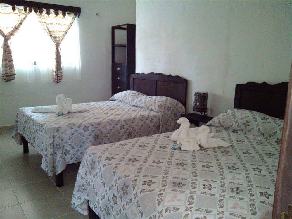 Hotel d' Santiago's