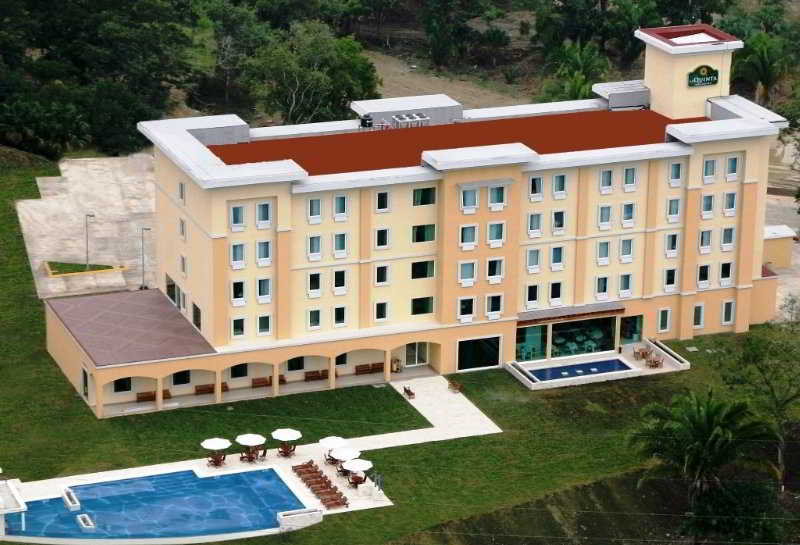 La Quinta by Wyndham Poza Rica