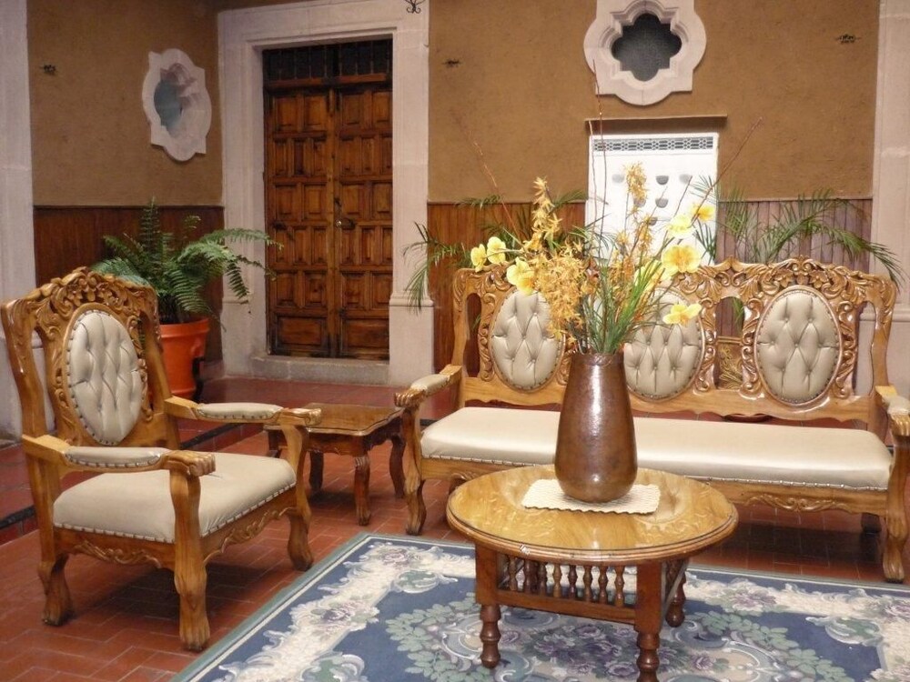 Hotel Los Escudos