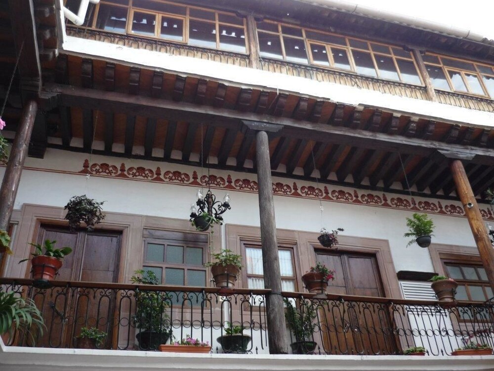 Hotel Los Escudos