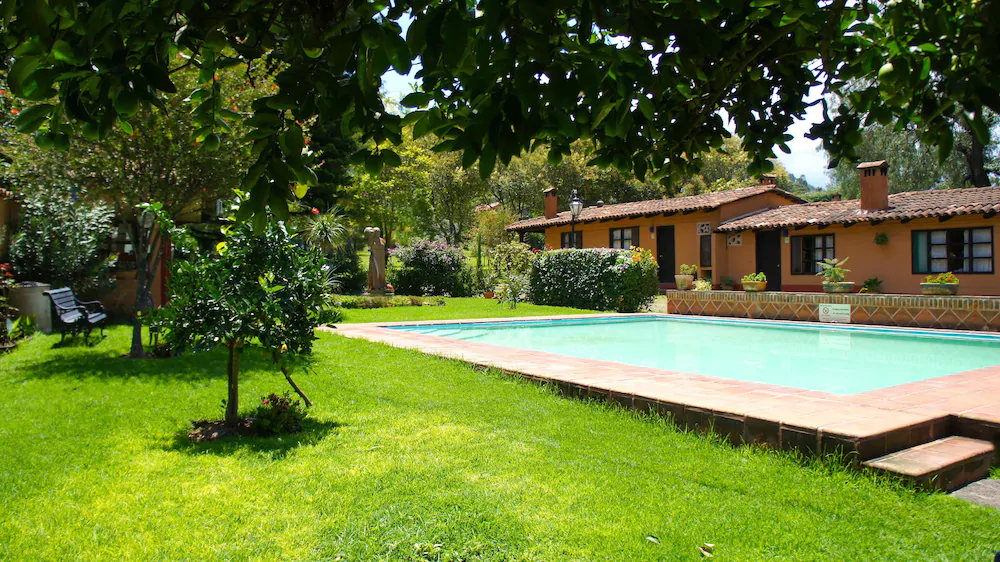 Villa Patzcuaro Garden Hotel & RV Park