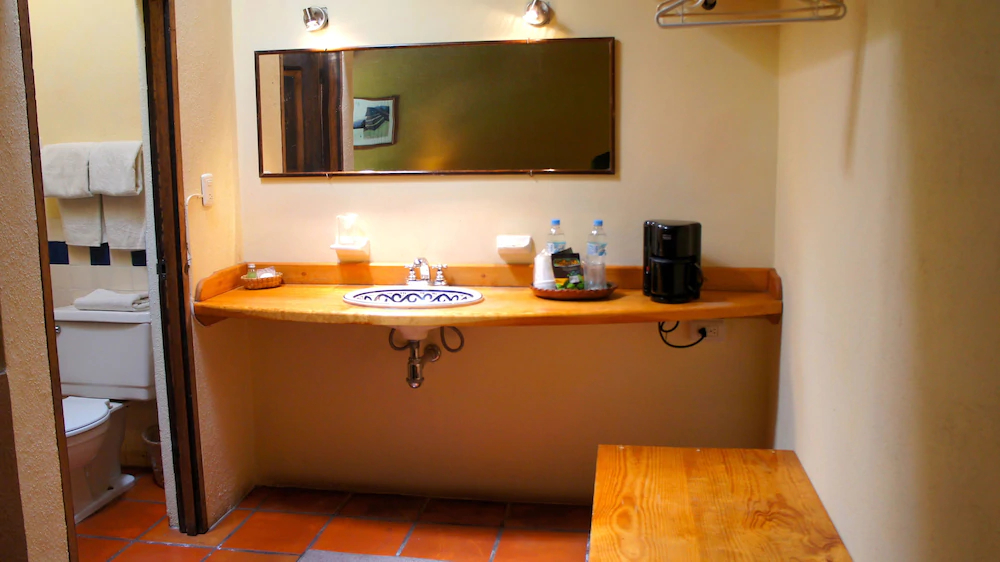 Villa Patzcuaro Garden Hotel & RV Park
