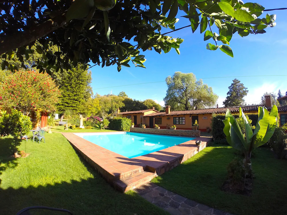 Villa Patzcuaro Garden Hotel & RV Park