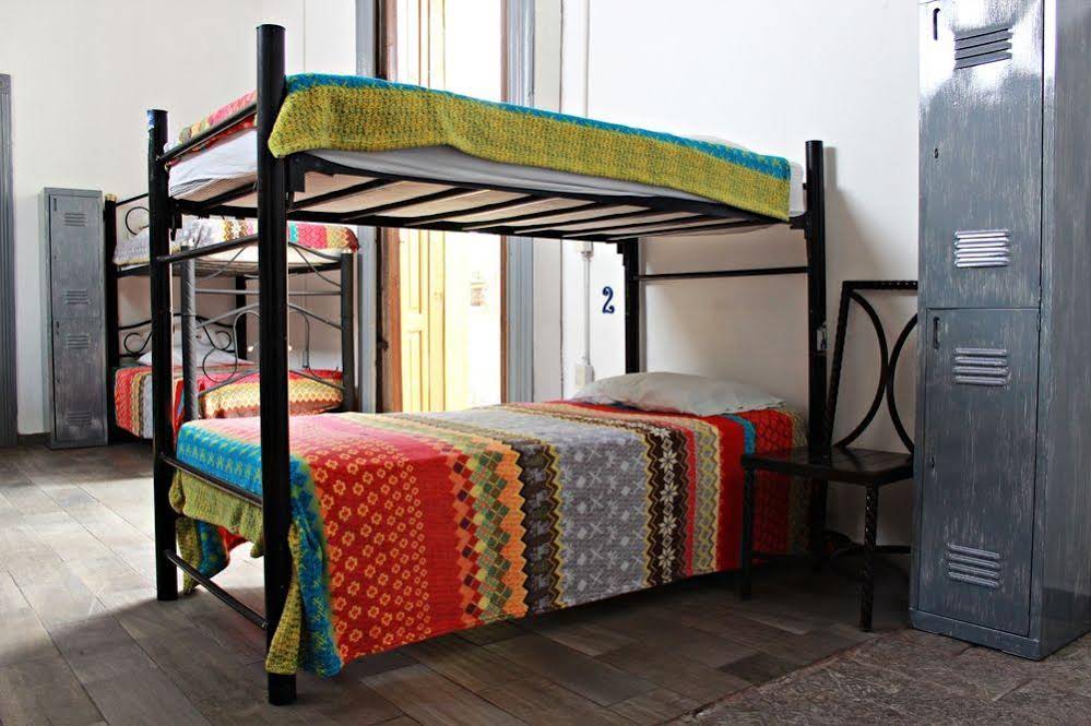 Hostal Santo Domingo - Hostel