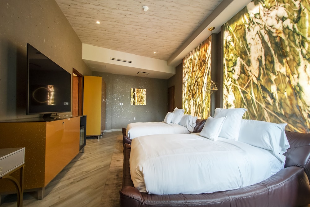 La Perla Hotel Boutique