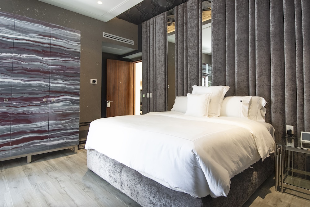 La Perla Hotel Boutique