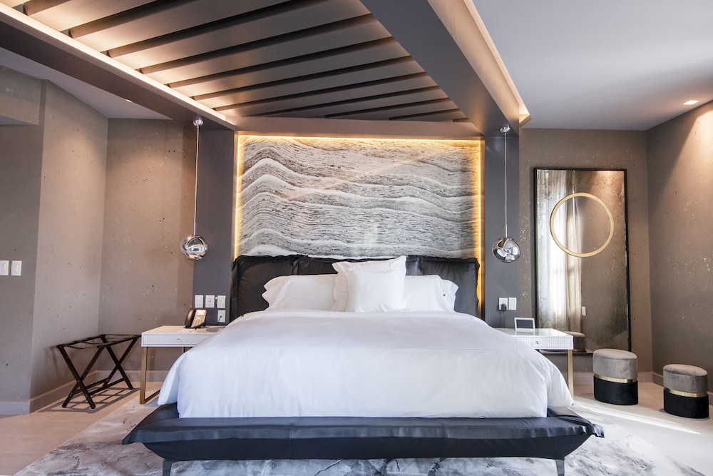La Perla Hotel Boutique