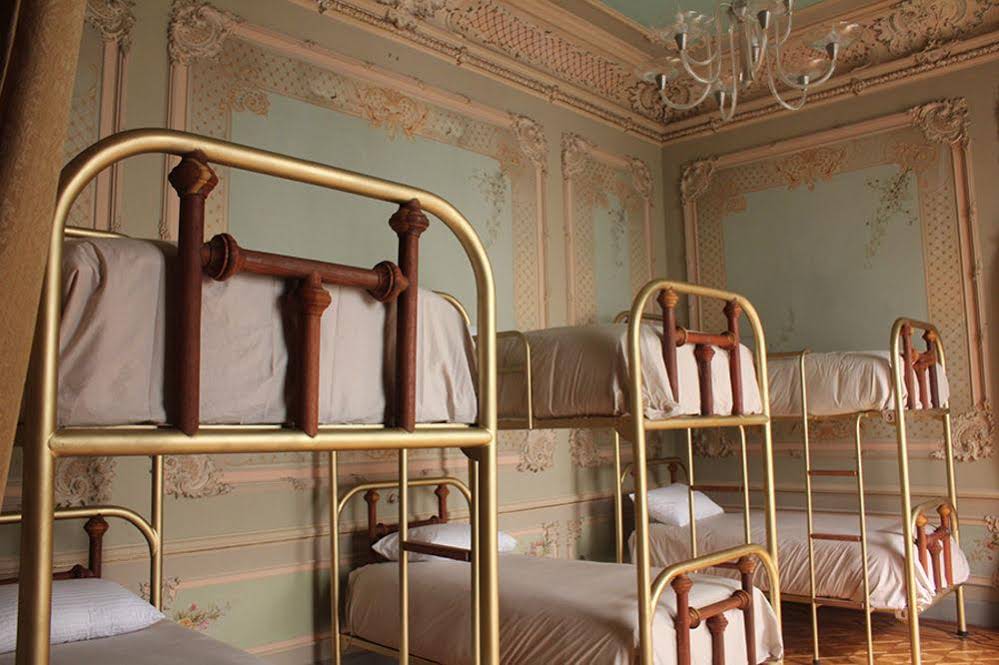 Leonora Hostal - Hostel