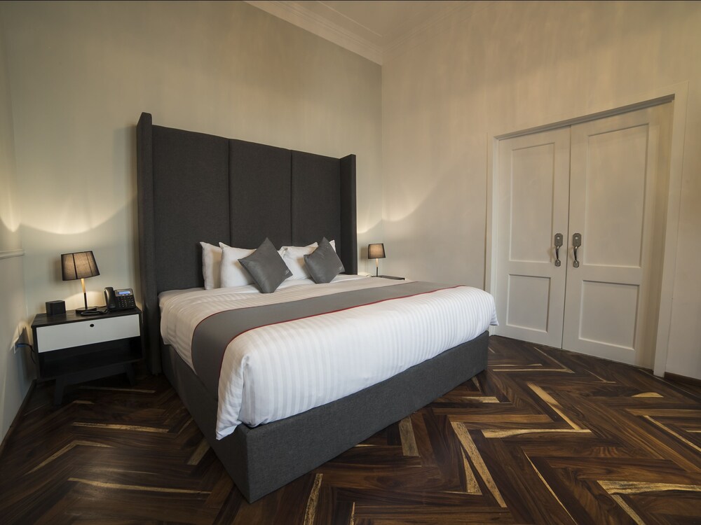 Hotel Business Real 500