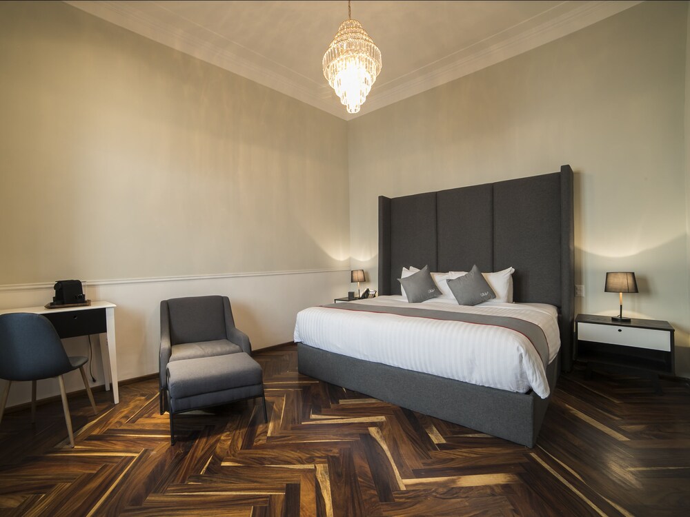 Hotel Business Real 500
