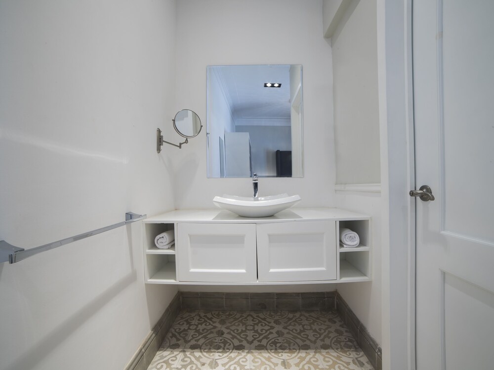 Hotel Business Real 500