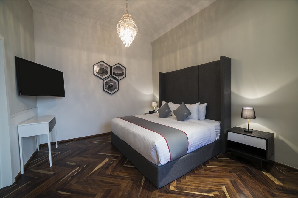 Hotel Business Real 500