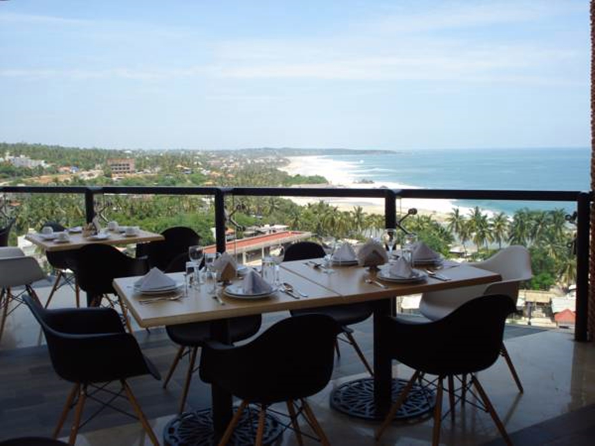 Caracol Plaza and Resort