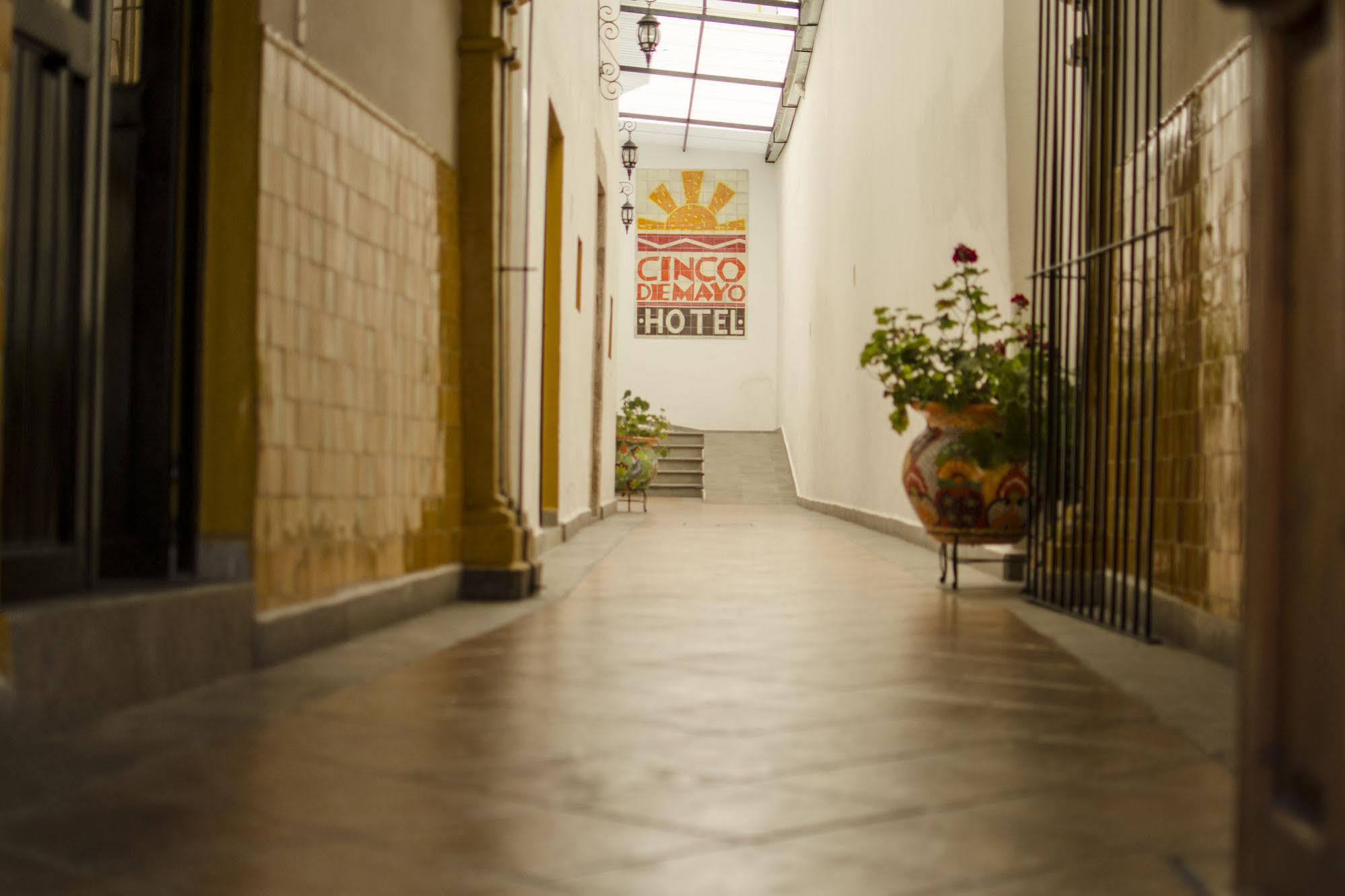 Cinco De Mayo Hotel