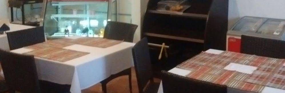 Itza Hostal & Café