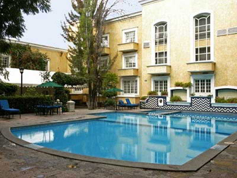 Radisson Plaza Camelinas