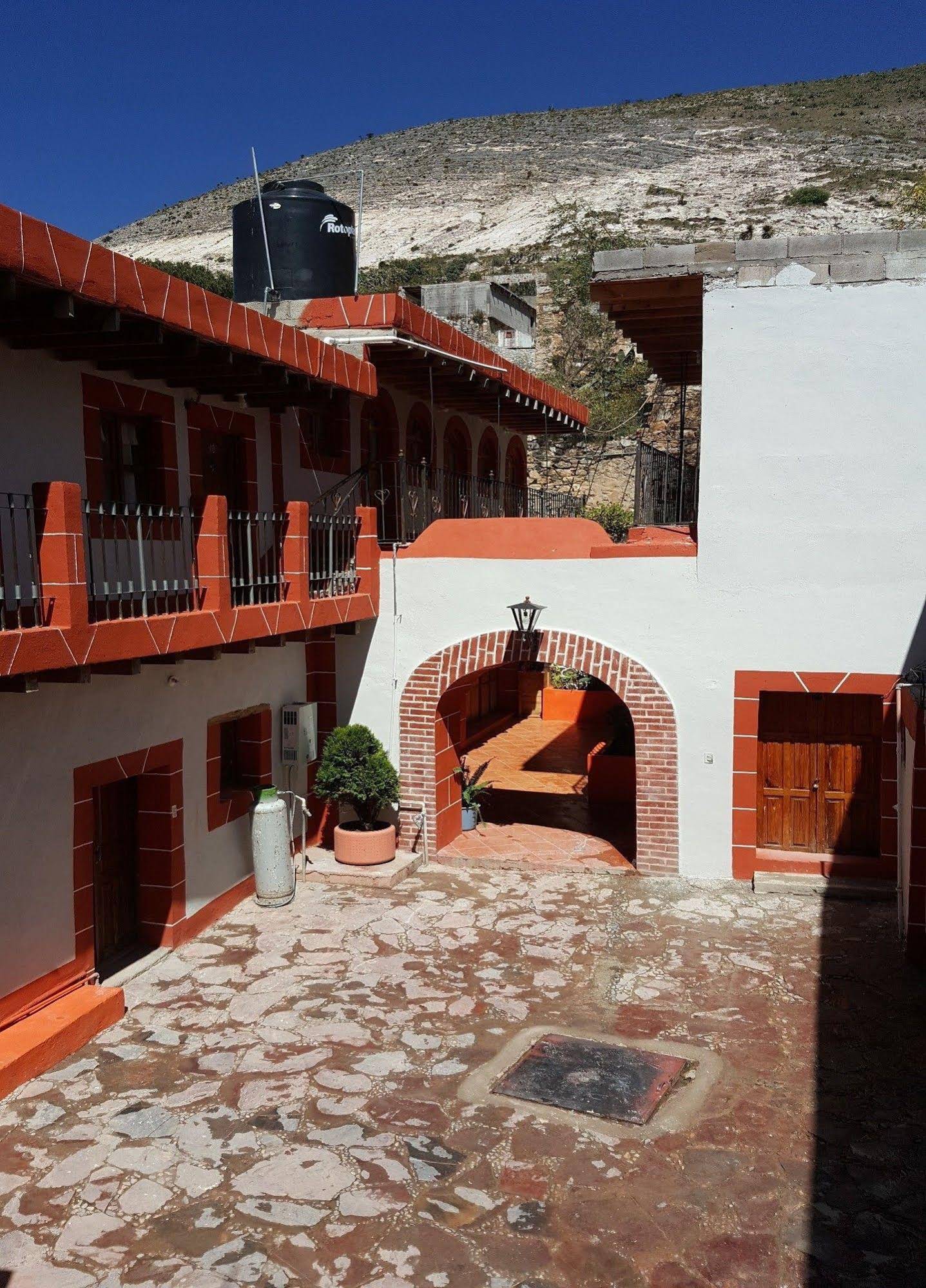 Hotel Marakame