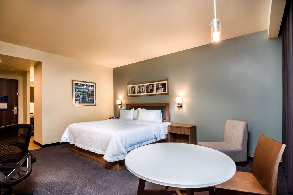 Hampton Inn & Suites by Hilton Salamanca
