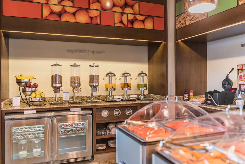 Hampton Inn & Suites by Hilton Salamanca