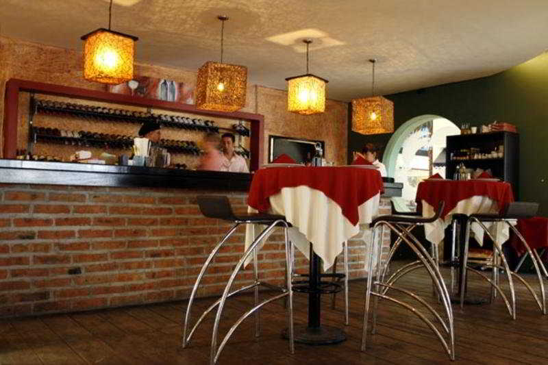 Hotel Barante Suites