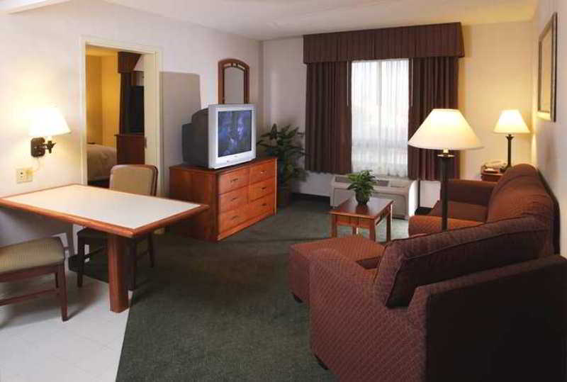 Hampton by Hilton Saltillo