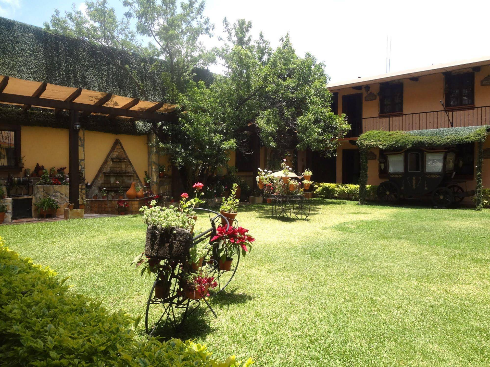 Nuestras Raíces Hotel - Museo - Restaurante