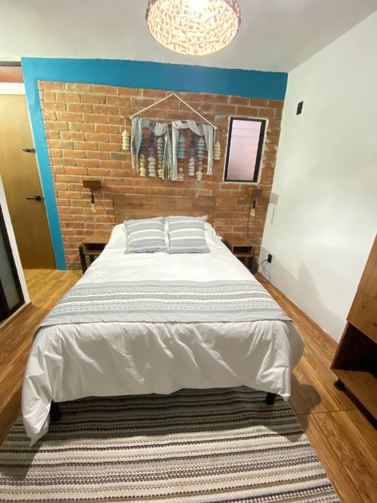 Suites Del Barrio Hotel